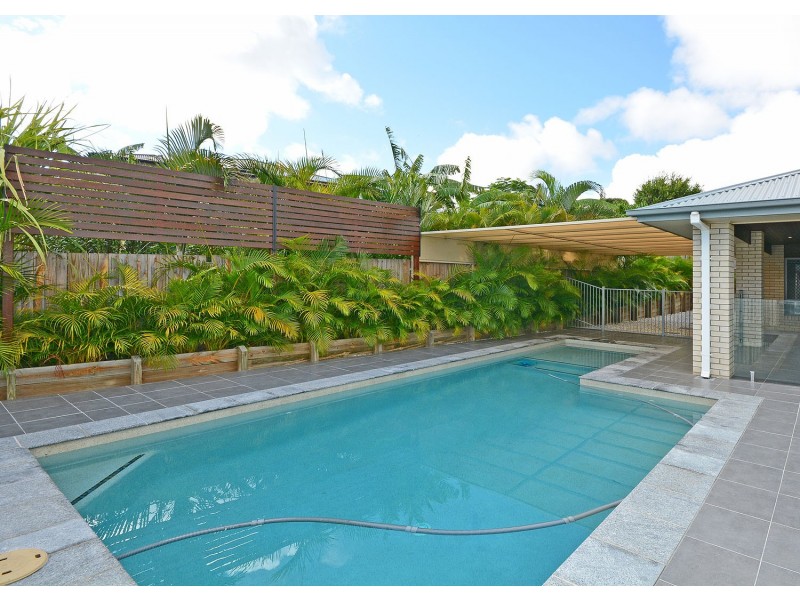 16 Eli Court, Kawungan QLD 4655