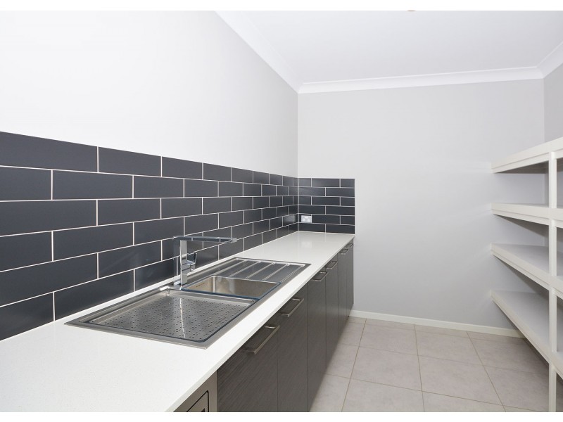 16 Eli Court, Kawungan QLD 4655