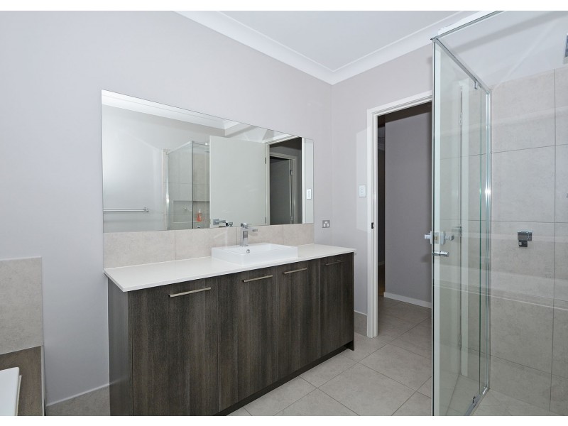 16 Eli Court, Kawungan QLD 4655