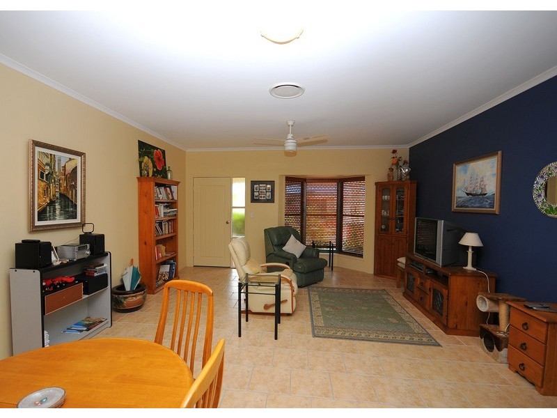 U43/34 Elizabeth St, Urangan QLD 4655