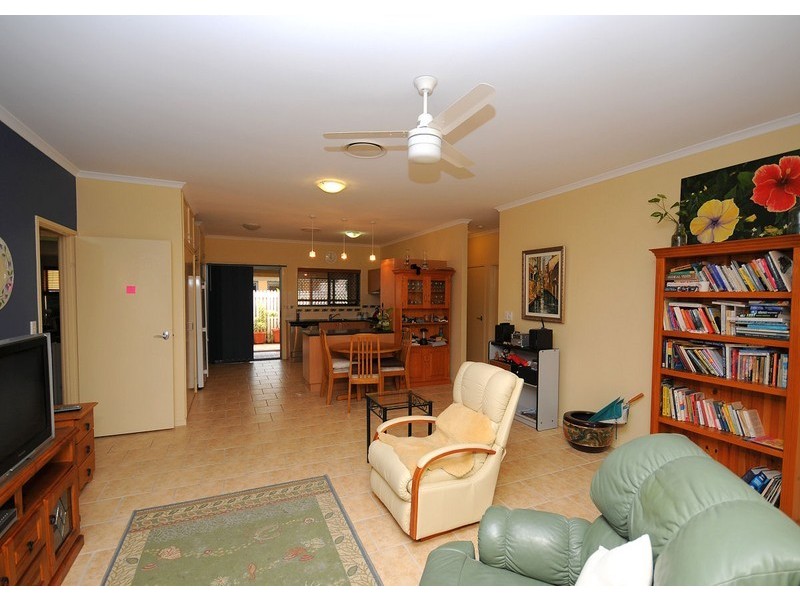 U43/34 Elizabeth St, Urangan QLD 4655