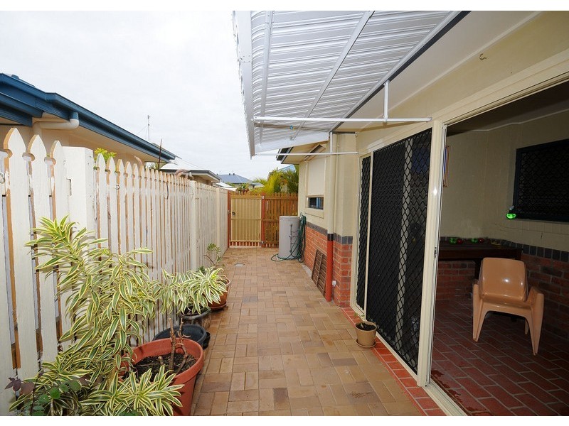 U43/34 Elizabeth St, Urangan QLD 4655