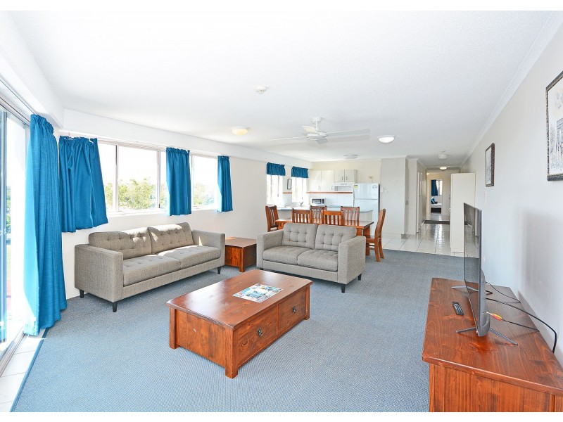 647/386 Esplanade, Torquay QLD 4655