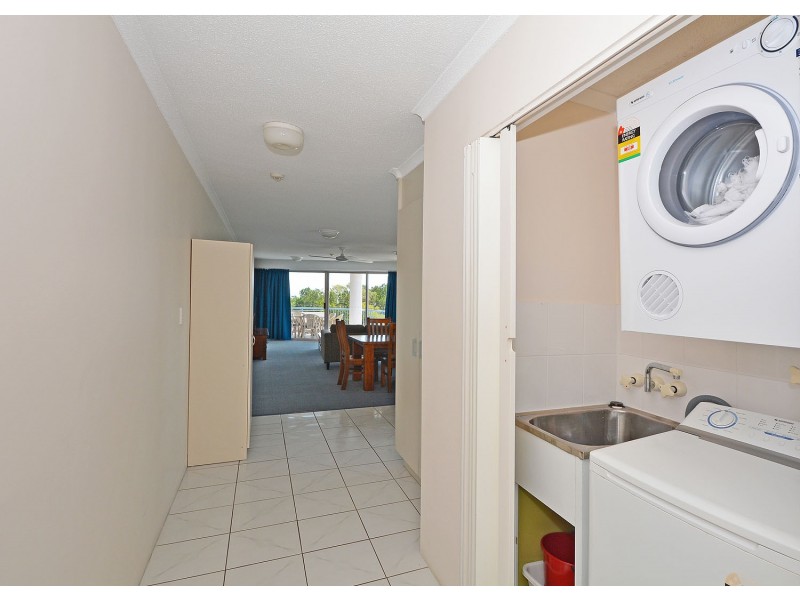 647/386 Esplanade, Torquay QLD 4655