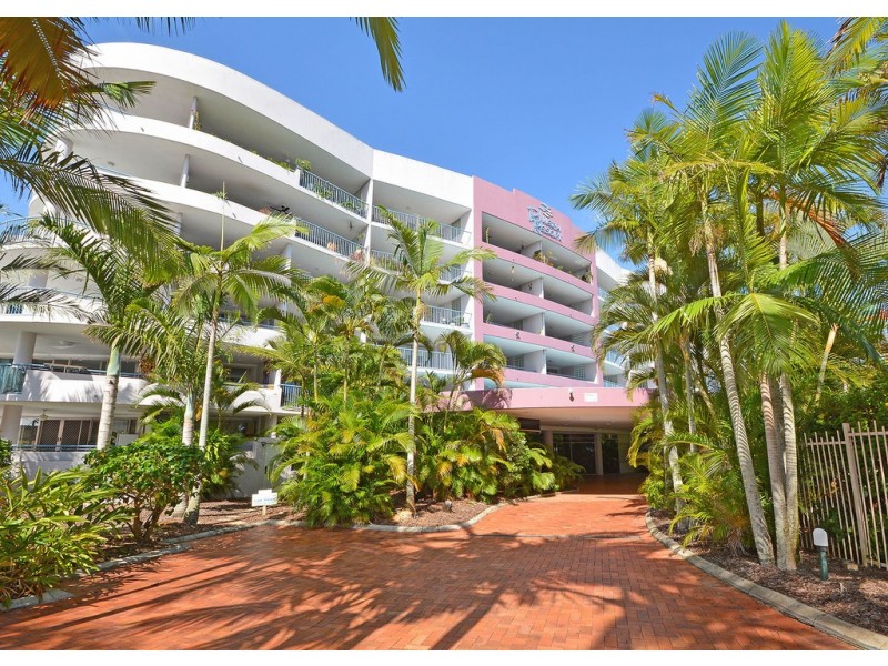 647/386 Esplanade, Torquay QLD 4655