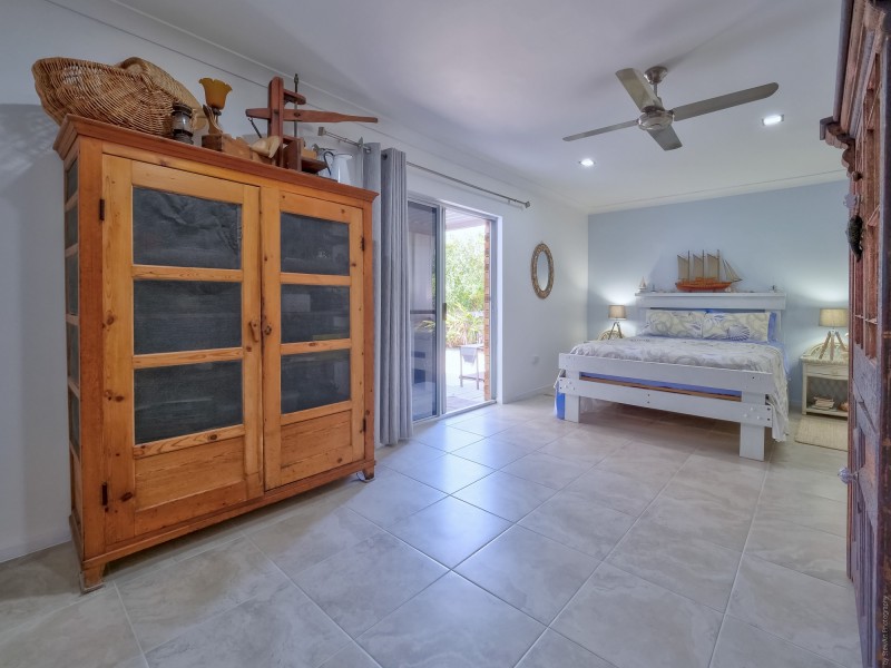 93 Long Street, Point Vernon QLD 4655