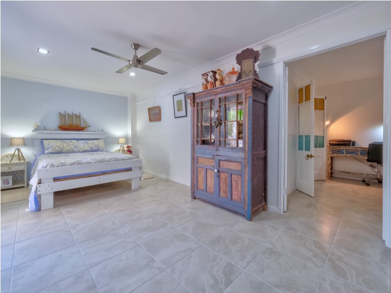 93 Long Street, Point Vernon QLD 4655