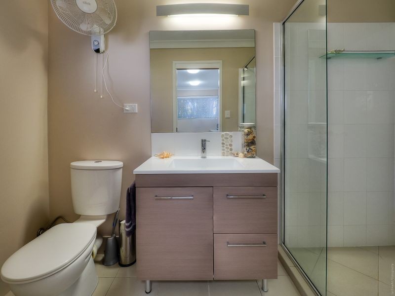 93 Long Street, Point Vernon QLD 4655