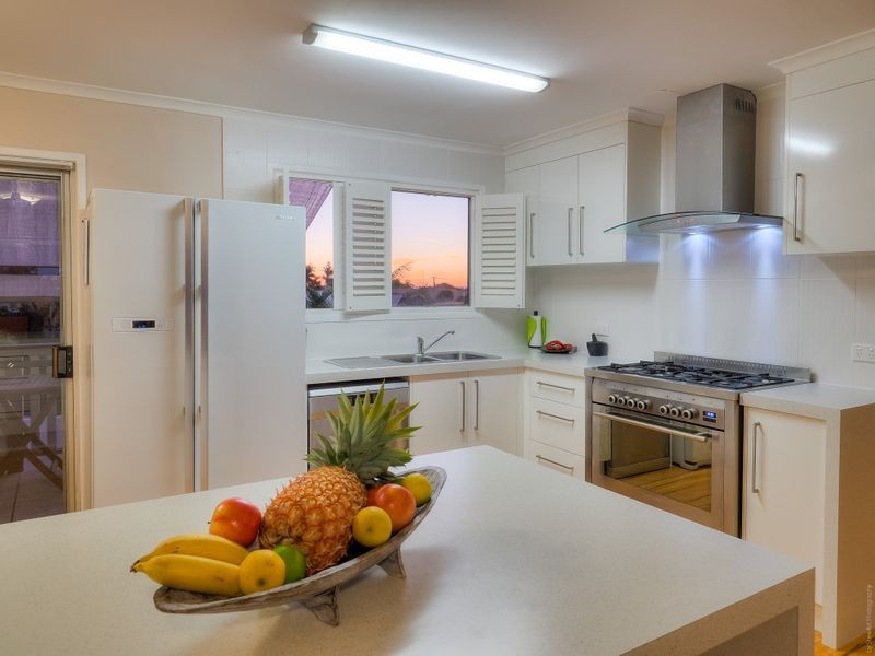 93 Long Street, Point Vernon QLD 4655