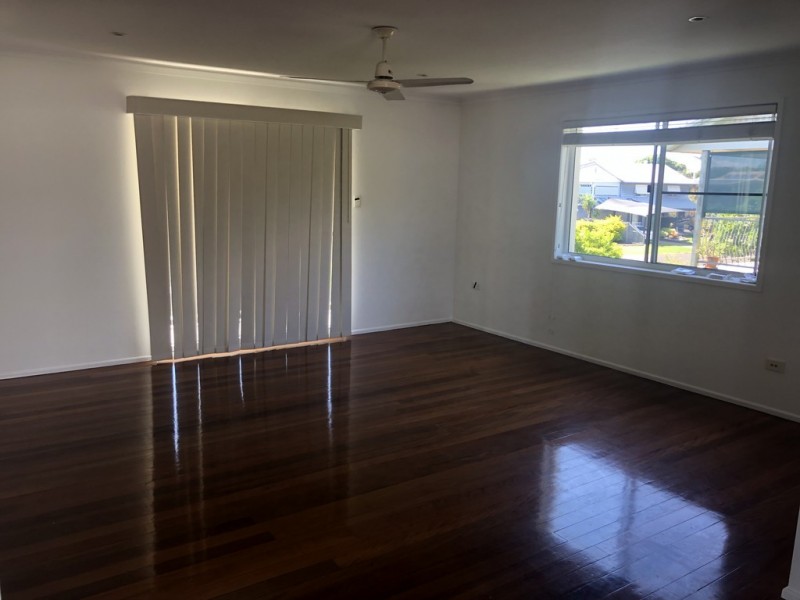 61 Hibiscus Street, Urangan QLD 4655