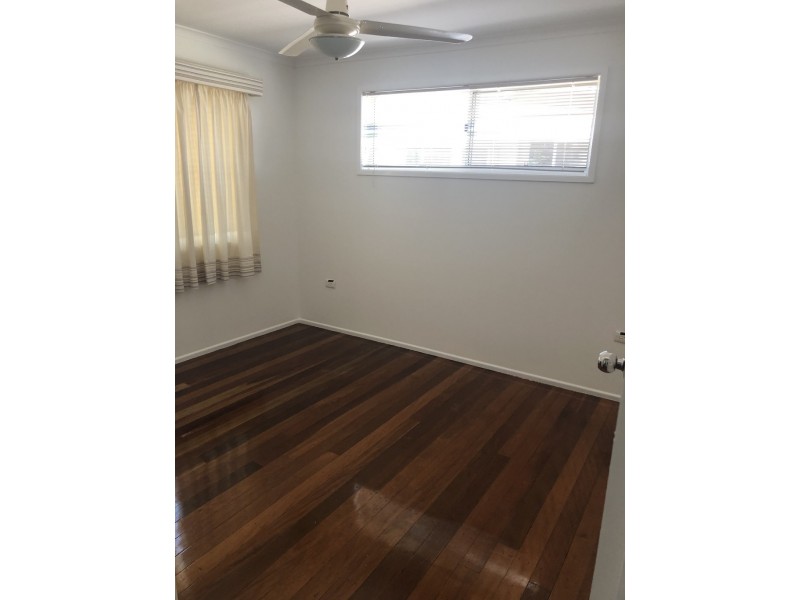 61 Hibiscus Street, Urangan QLD 4655