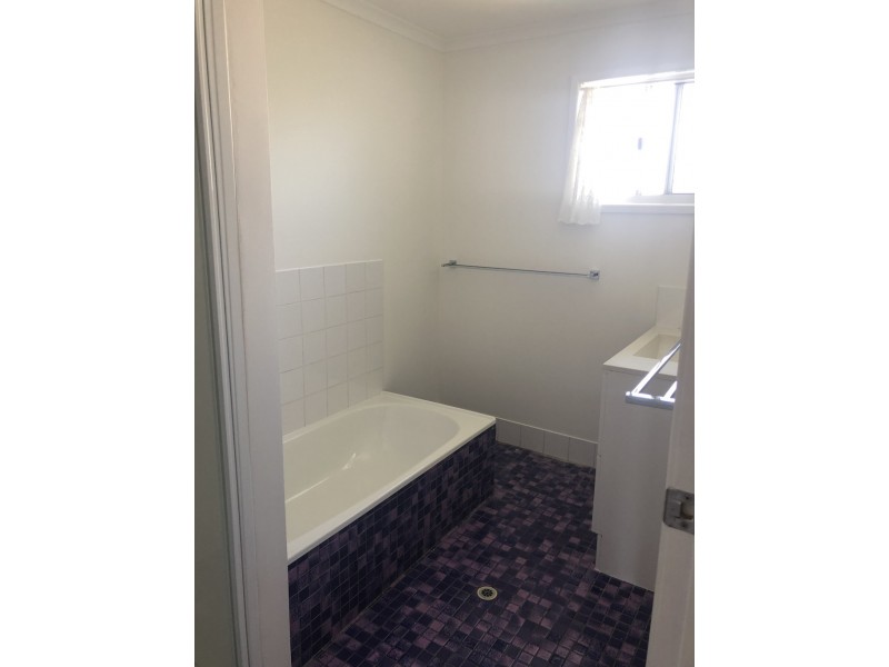 61 Hibiscus Street, Urangan QLD 4655
