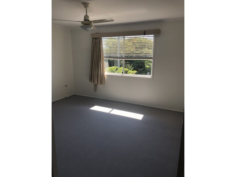 61 Hibiscus Street, Urangan QLD 4655