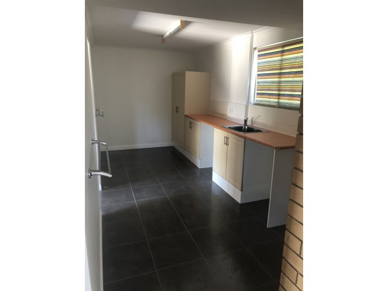 61 Hibiscus Street, Urangan QLD 4655
