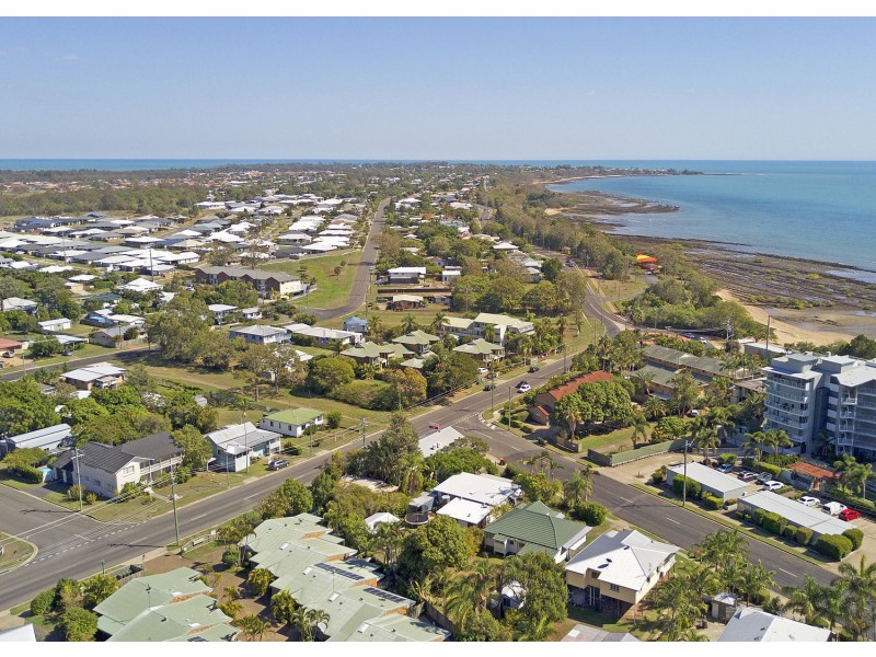 13 Beach Road, Pialba QLD 4655