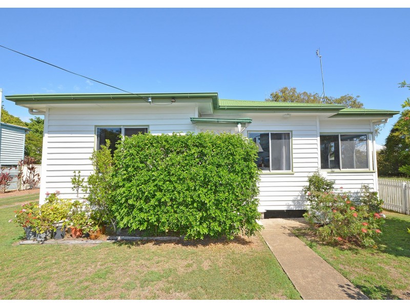 13 Beach Road, Pialba QLD 4655