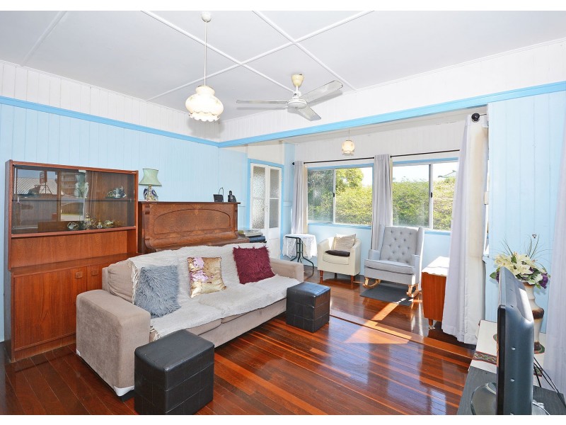 13 Beach Road, Pialba QLD 4655