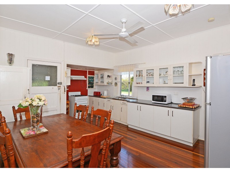 13 Beach Road, Pialba QLD 4655