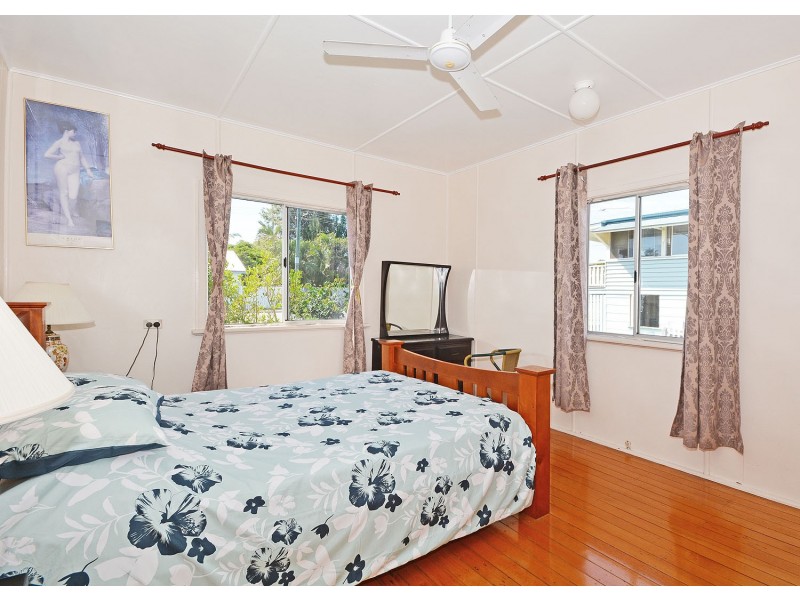 13 Beach Road, Pialba QLD 4655