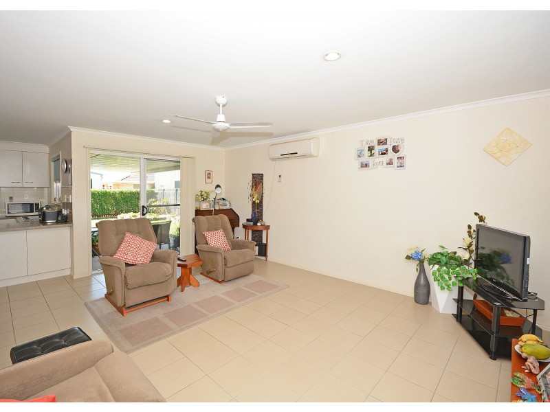 10 Dory Drive, Point Vernon QLD 4655