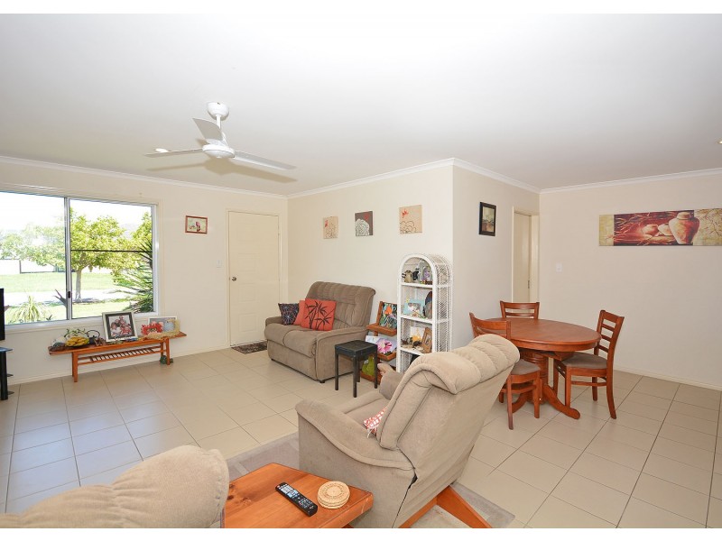 10 Dory Drive, Point Vernon QLD 4655