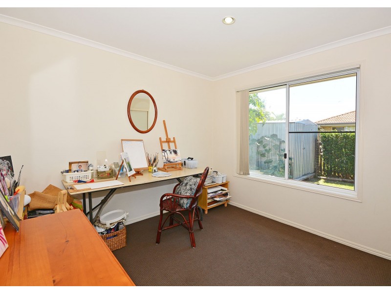 10 Dory Drive, Point Vernon QLD 4655