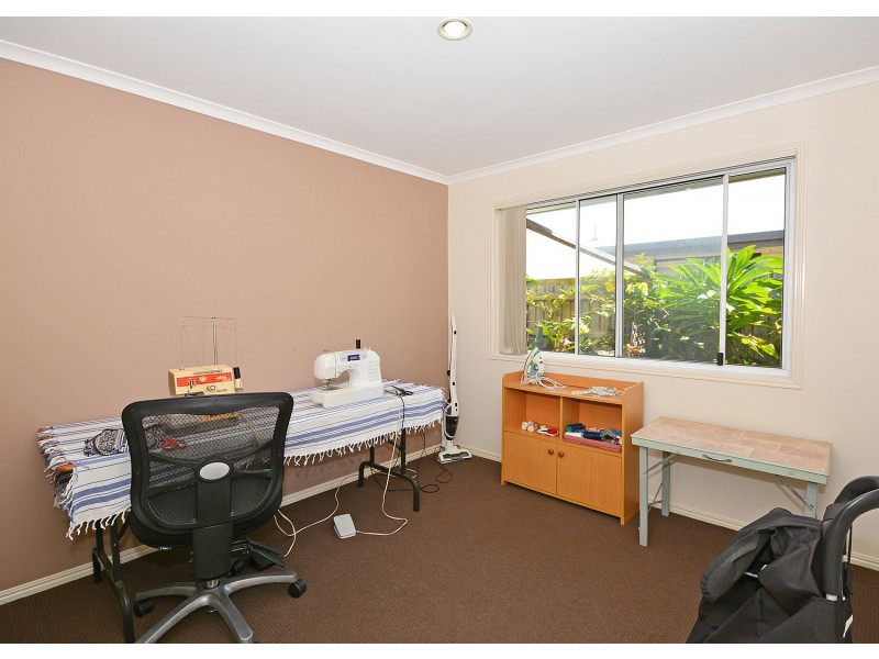 10 Dory Drive, Point Vernon QLD 4655