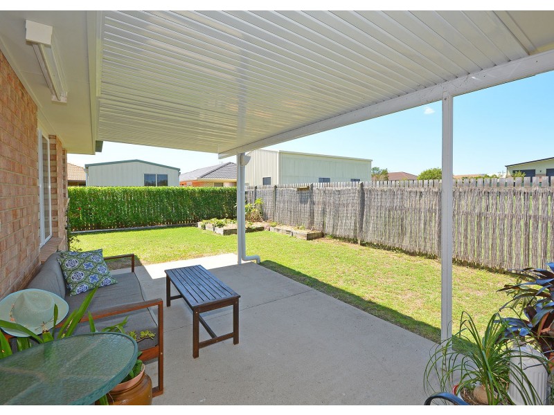 10 Dory Drive, Point Vernon QLD 4655