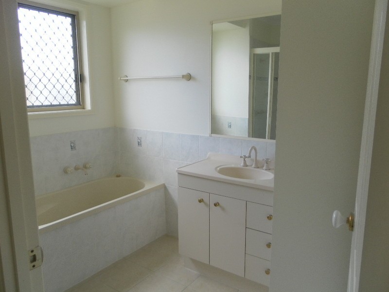 21 Heather Way, Urraween QLD 4655