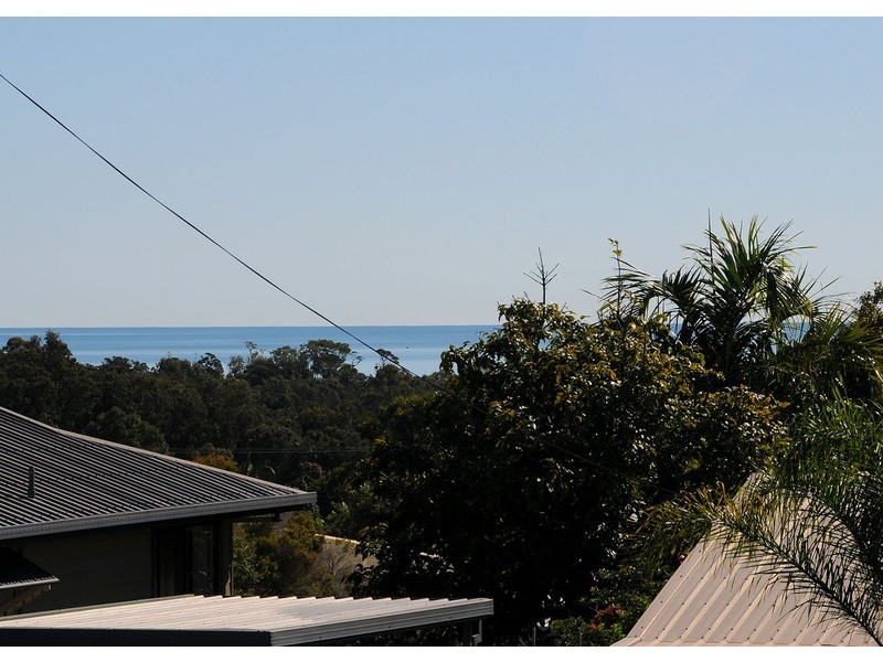11 Julie St, Dundowran Beach QLD 4655