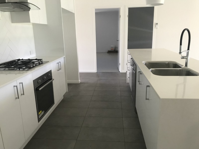 27 Polson Street, Point Vernon QLD 4655