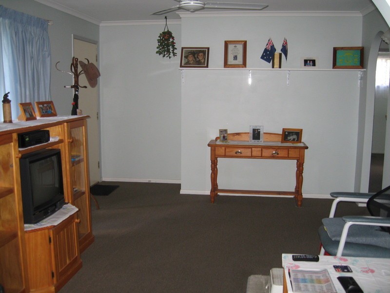 4 Hakea Crt, Kawungan QLD 4655