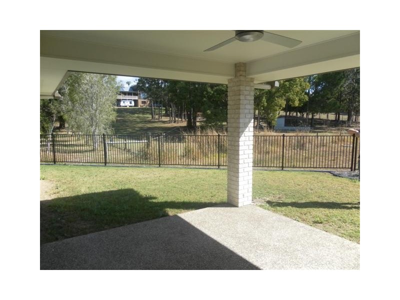 8 Morgan Circuit, Urraween QLD 4655