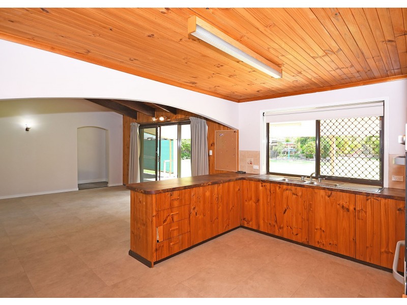 78 Garden Drive, Urangan QLD 4655