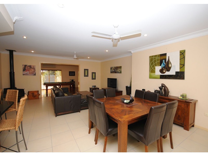 5 Windemere Rd, Torquay QLD 4655