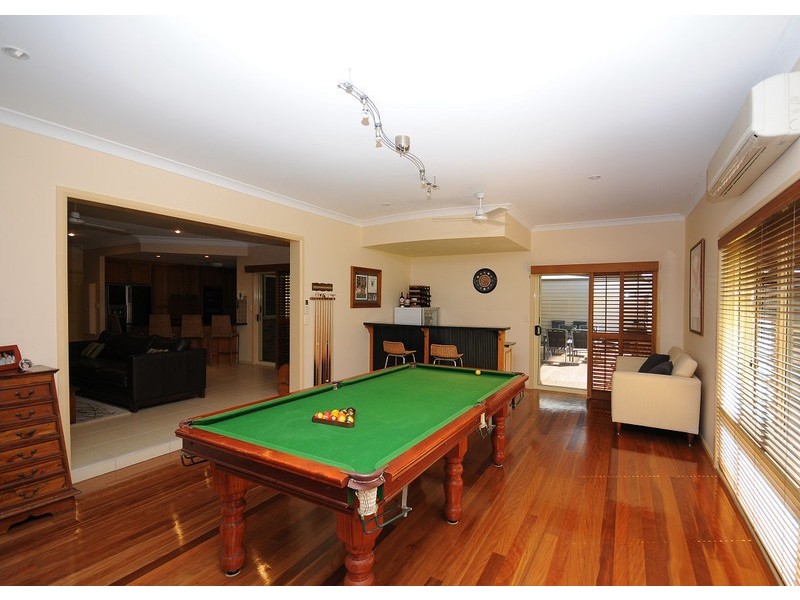 5 Windemere Rd, Torquay QLD 4655