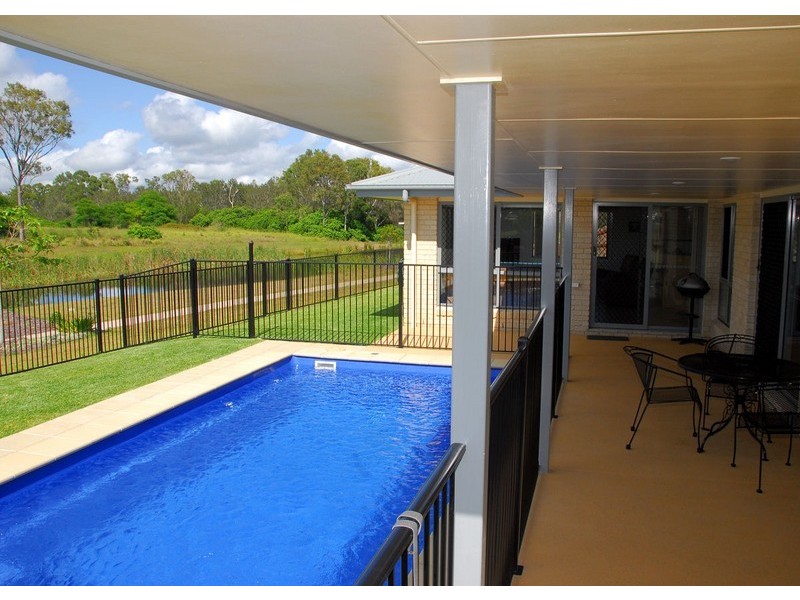 22 Spinnaker Drive, Point Vernon QLD 4655