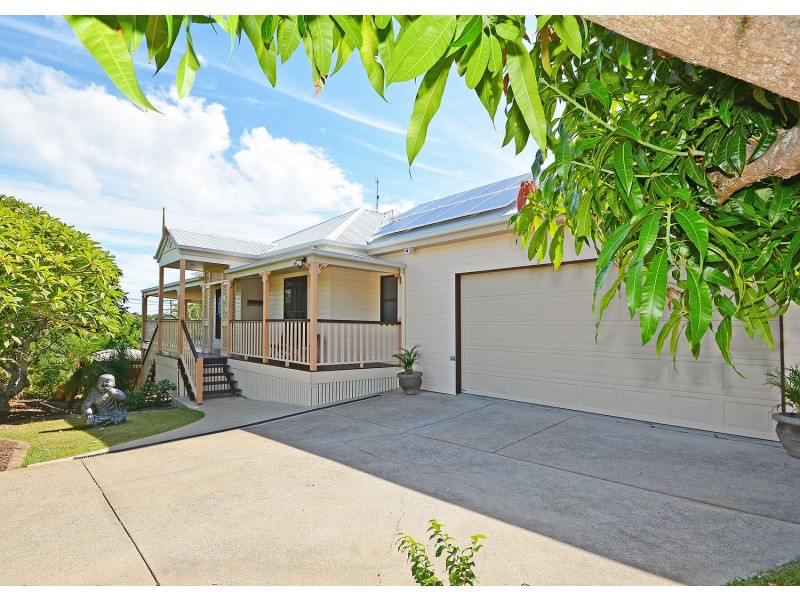55 Kent Street, Urangan QLD 4655