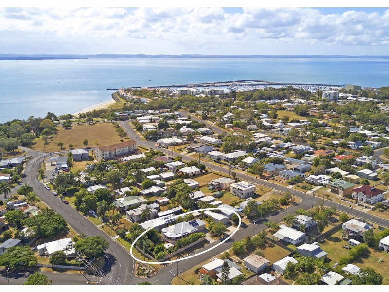 55 Kent Street, Urangan QLD 4655