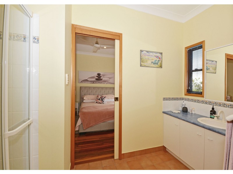 55 Kent Street, Urangan QLD 4655