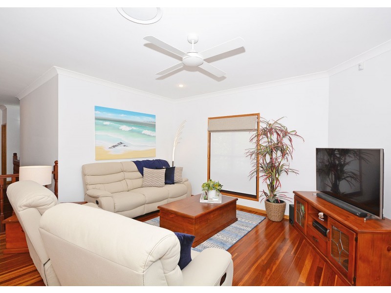 55 Kent Street, Urangan QLD 4655