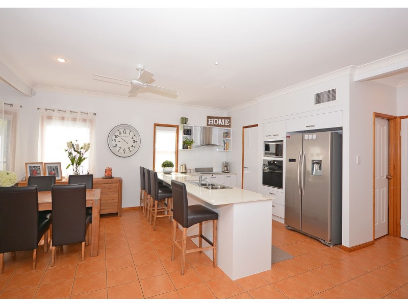 55 Kent Street, Urangan QLD 4655