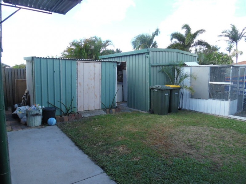 7 Elliot Crt, Eli Waters QLD 4655