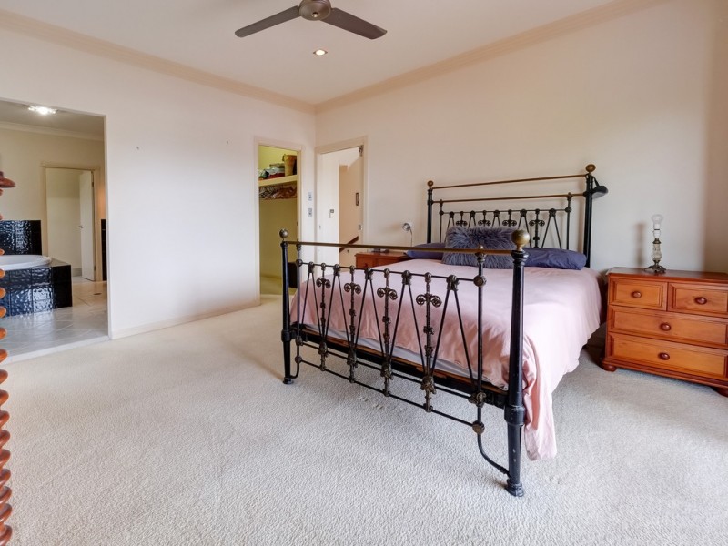 46 Long Street, Point Vernon QLD 4655
