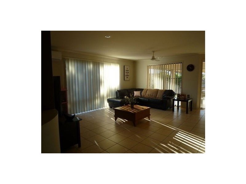 42 Heather Way, Urraween QLD 4655
