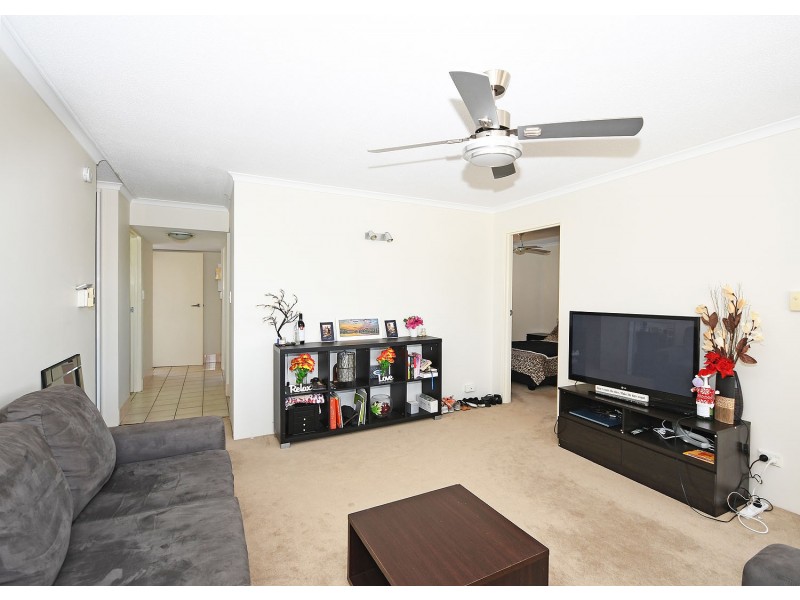 8/13-15 Pulgul Street, Urangan QLD 4655