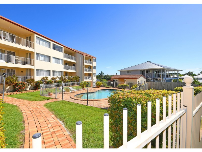 8/13-15 Pulgul Street, Urangan QLD 4655