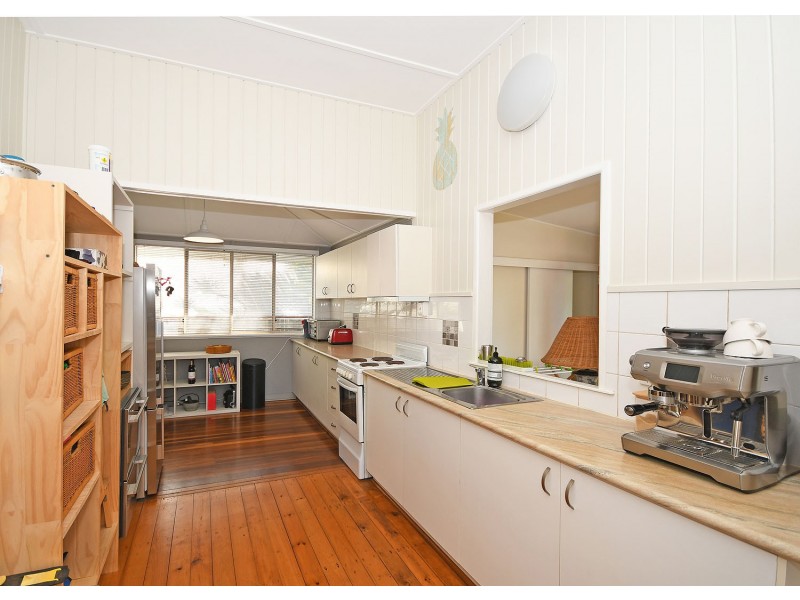 92 Bideford Street, Torquay QLD 4655