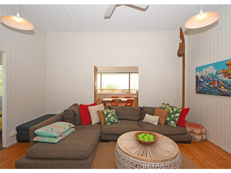 92 Bideford Street, Torquay QLD 4655