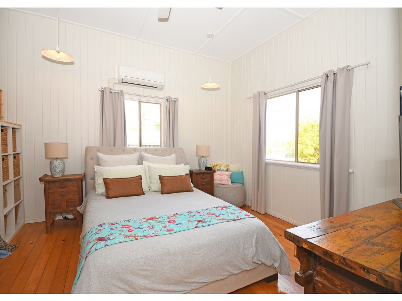 92 Bideford Street, Torquay QLD 4655